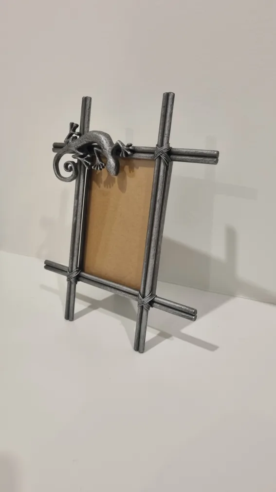 5 Photo Frames - Decorative Home Decor image indicator(2)