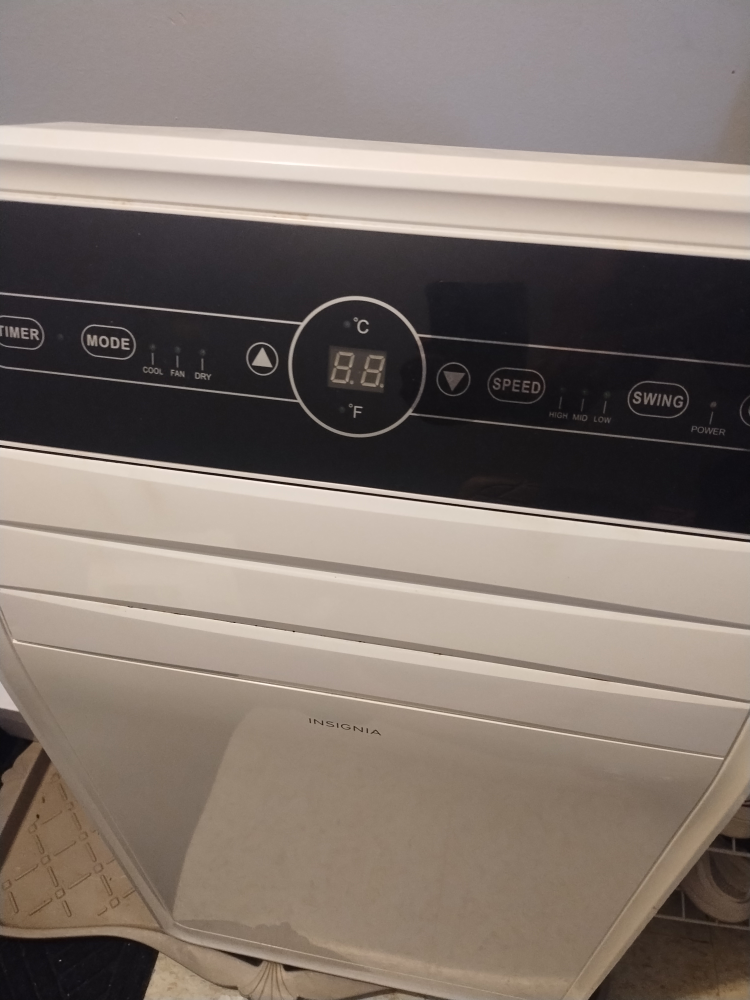 Insignia Portable Air Conditioner NS-AC12PWH9-C