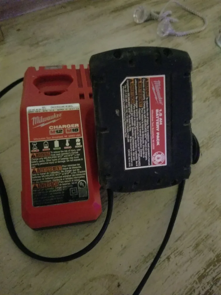 Milwaukee M12 Charger & M18 Battery Pack thumbnail