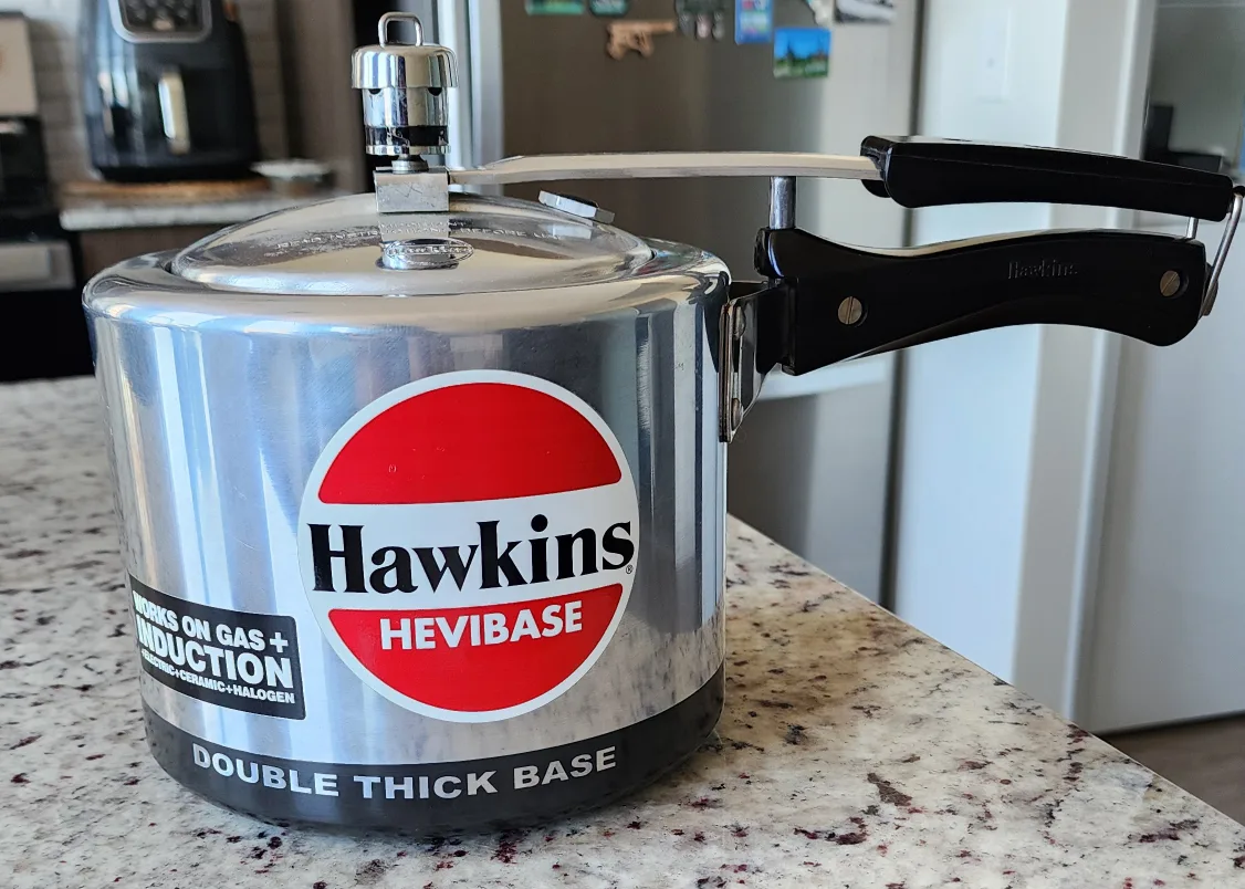 URGENT *Moving Sale* Hawkins Hevibase Pressure Cooker - 3 Litre thumbnail