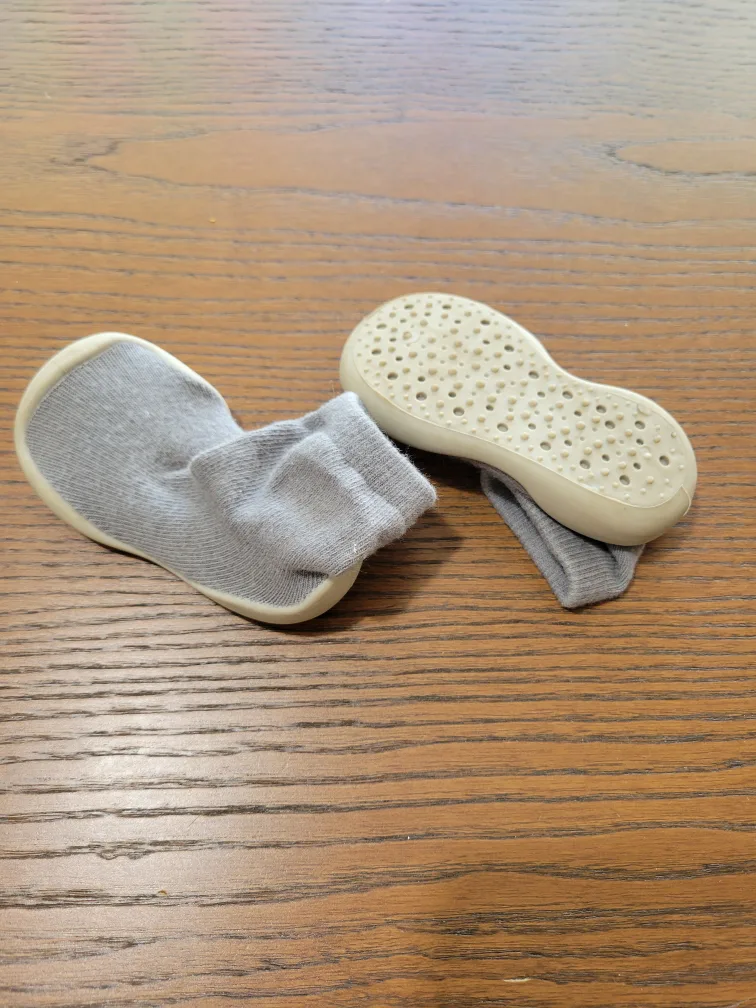 🆕️Baby Sock Shoes x 5 - Size 4-6 image indicator(5)