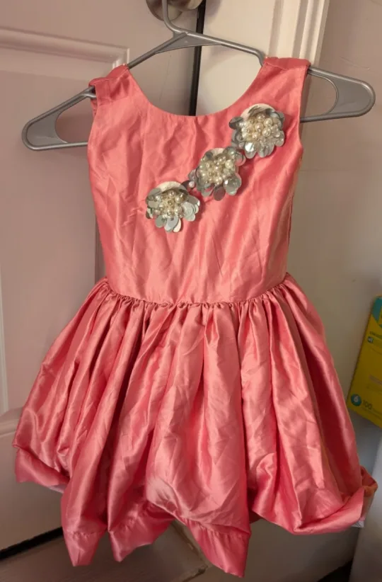 Girls' Dresses - White & Pink image indicator(3)