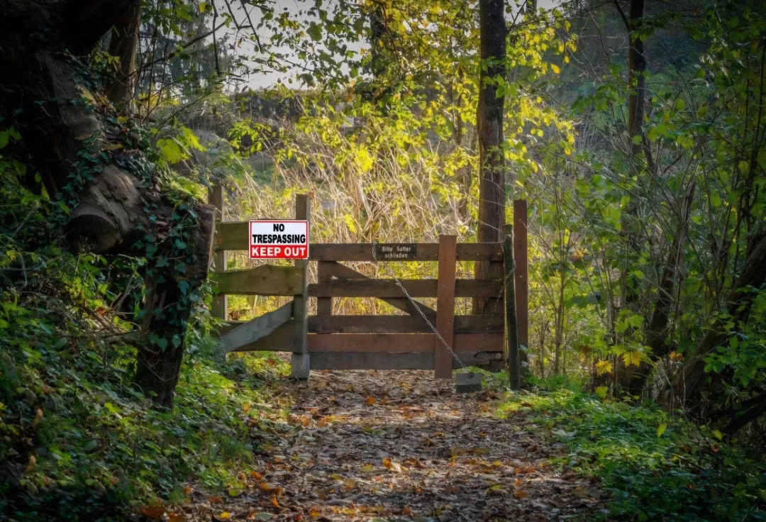 No Trespassing Sign image indicator(2)