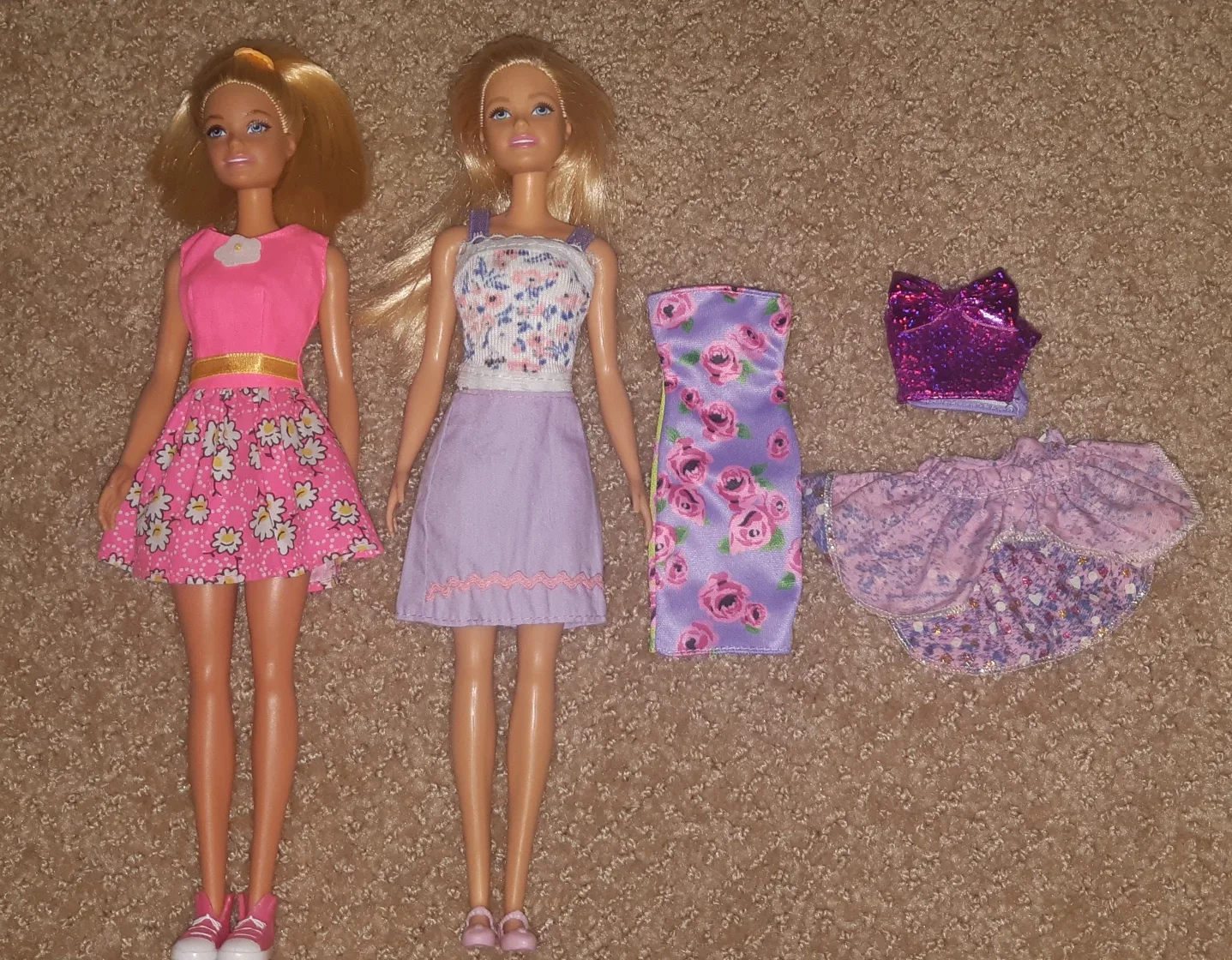Barbie Dolls with Extra Clothes thumbnail