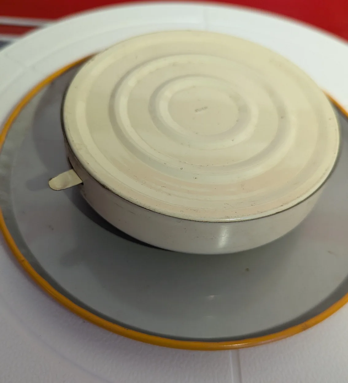 Vintage Tin Litho Happy Birthday Musical Cake Plate 🇨🇦 image indicator(3)