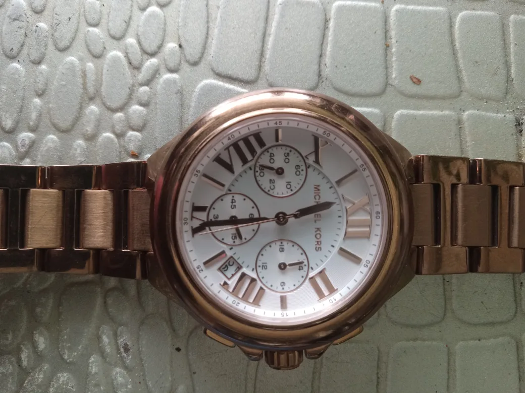 Michael Kors Rose Gold Watch image indicator(5)