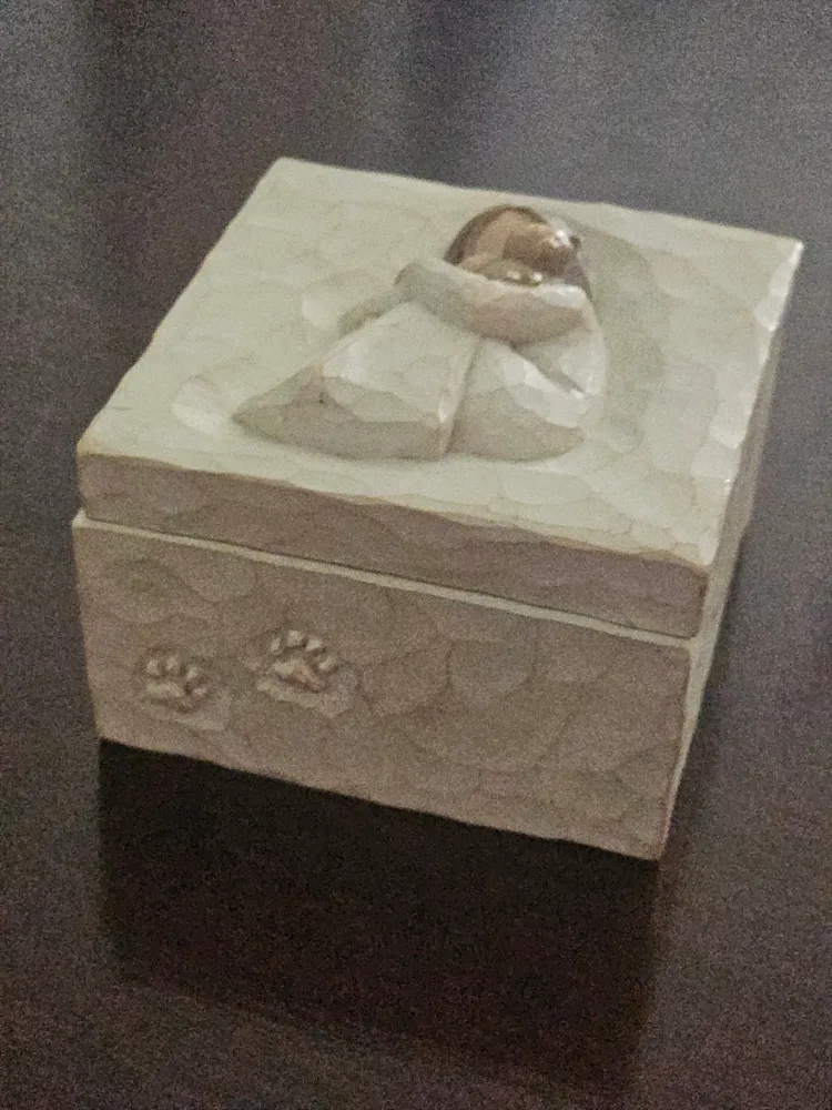 Willow Tree Keepsake Box image indicator(3)
