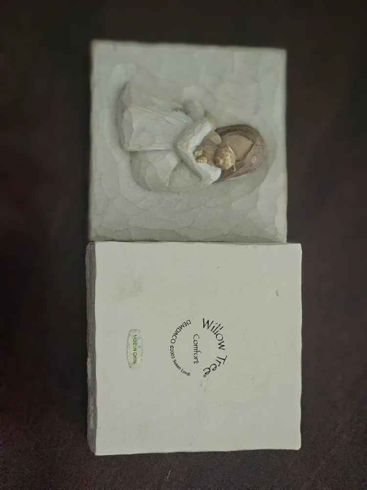 Willow Tree Keepsake Box image indicator(4)