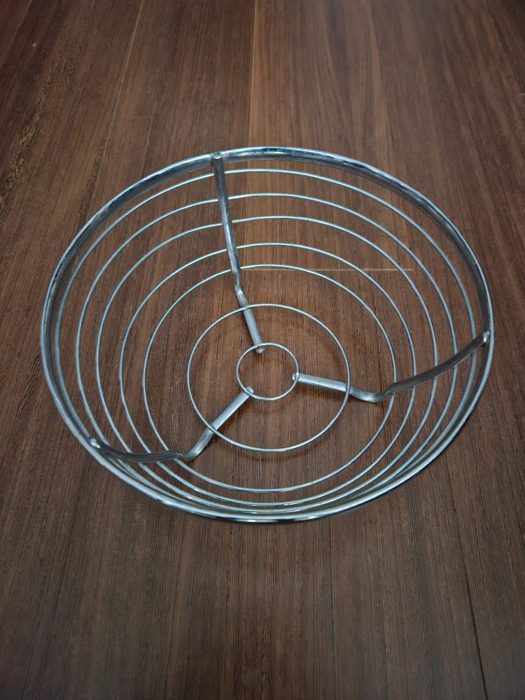 Chrome / metal wire Fruit Bowl Excellent Condition image indicator(2)