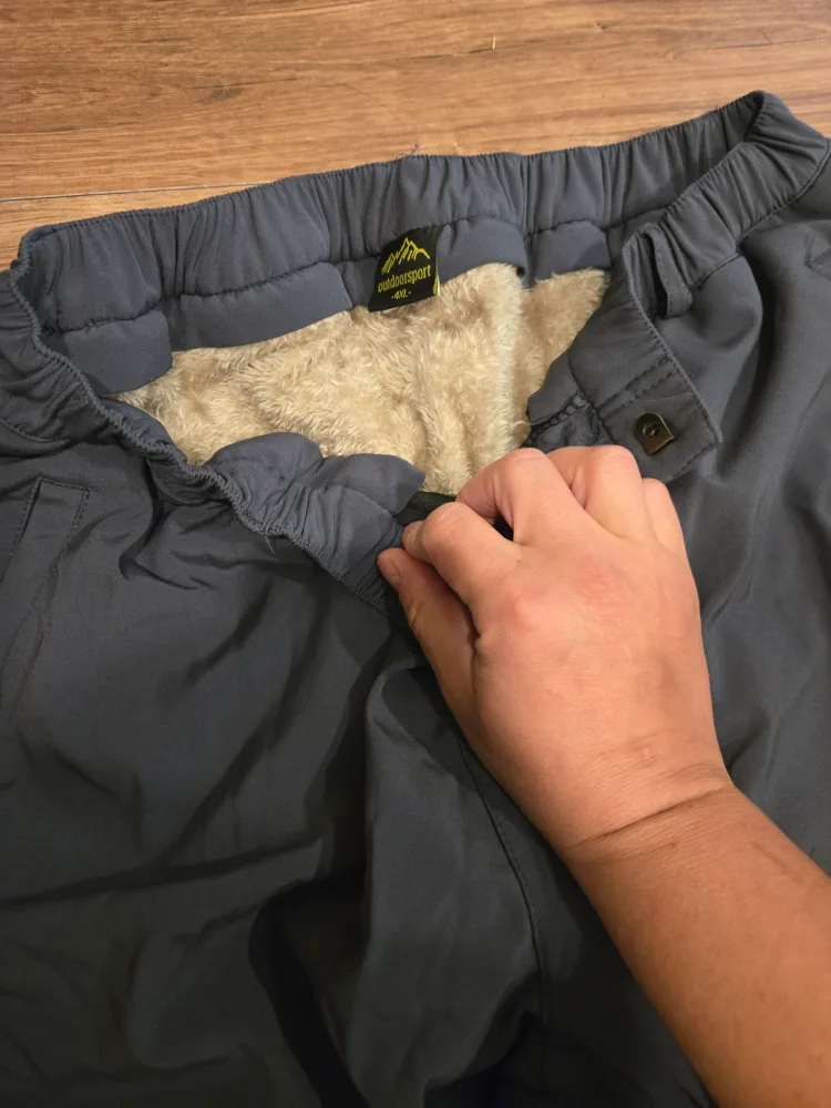 Outdoorjackets Fleece-Lined Pants - Size M image indicator(2)