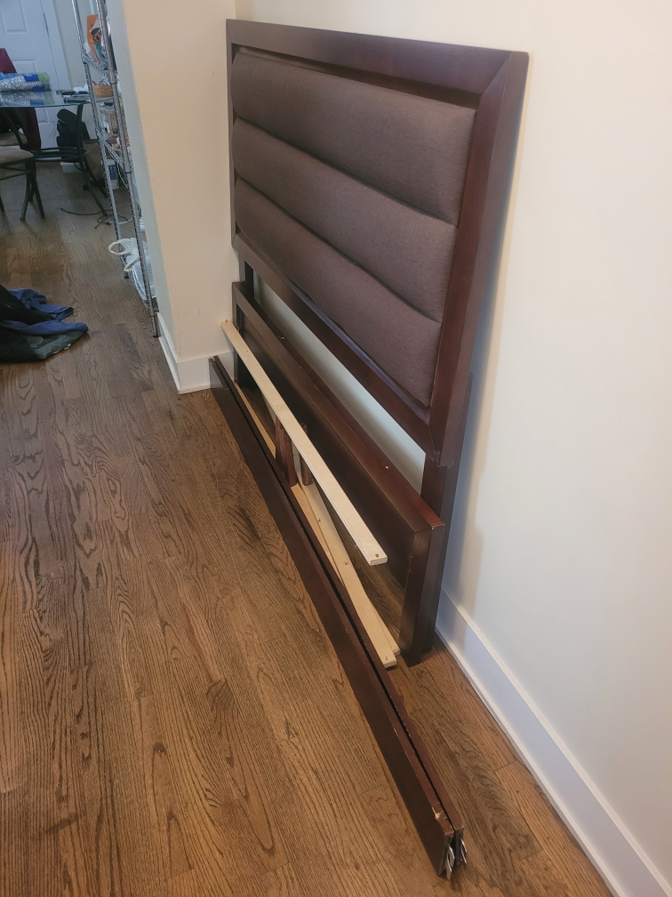 queen - Dark Wood Bed Frame amd headboard - photo 3