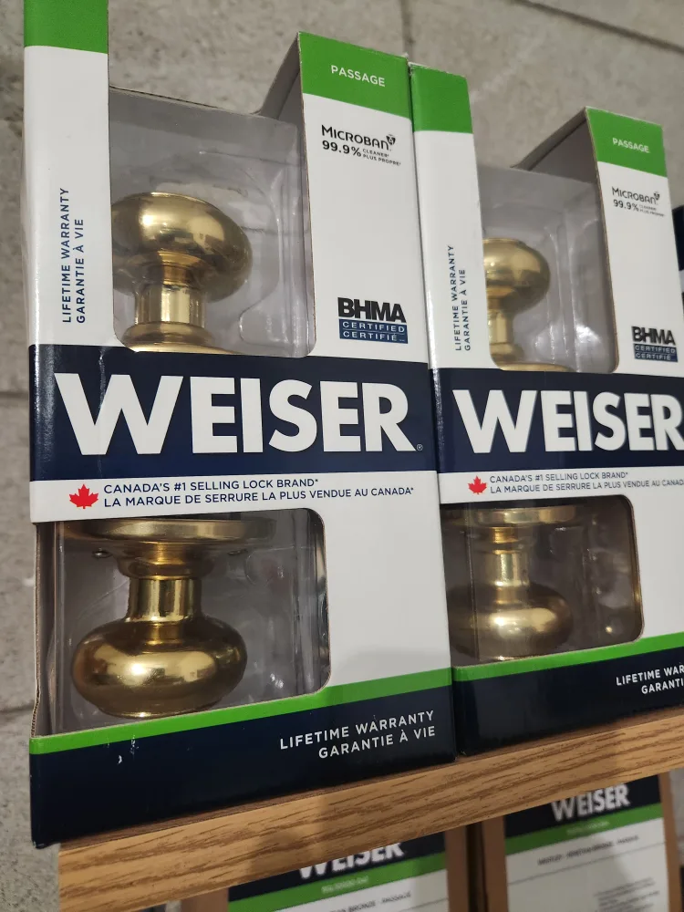 Weiser Passage Doorknob - New in Box! thumbnail