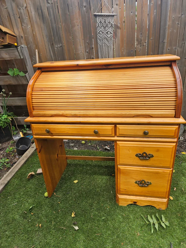 Roll Top Wooden Vintage Desk thumbnail