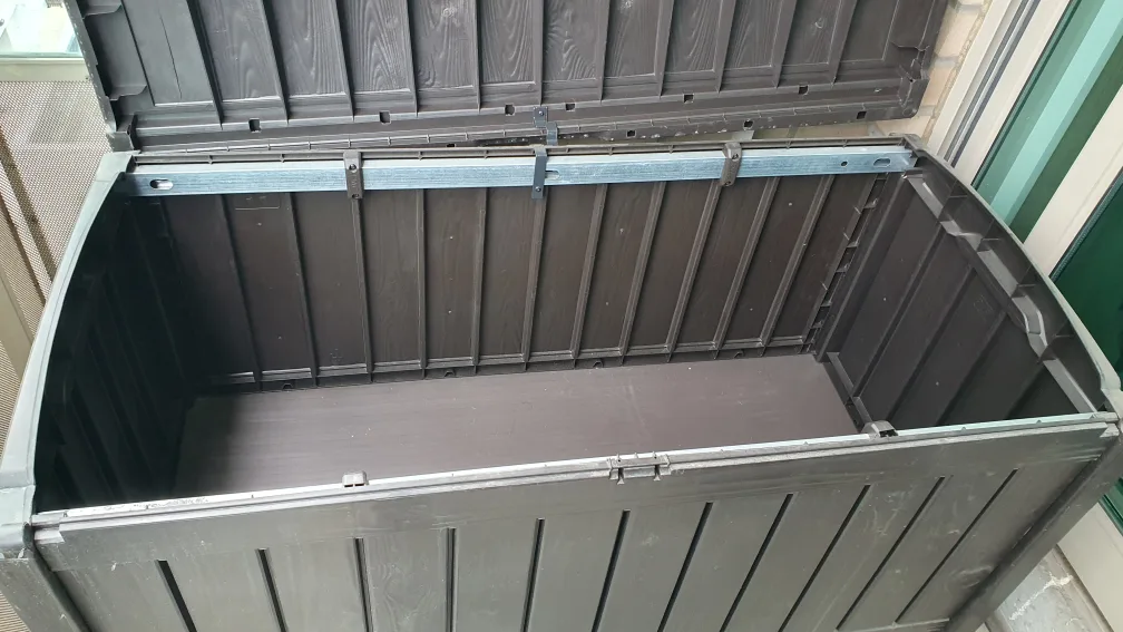 Free Brown Outdoor Storage Box image indicator(3)