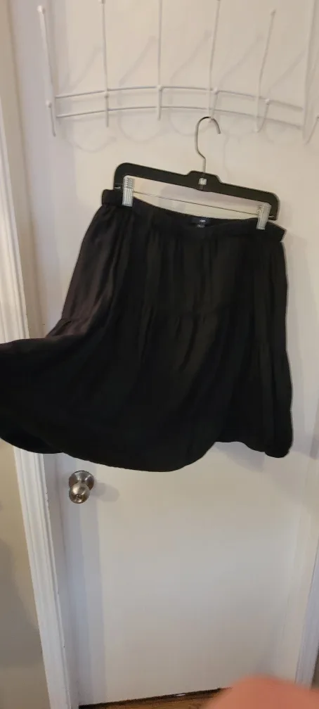Gap Black Tiered Skirt - Size XL image indicator(3)