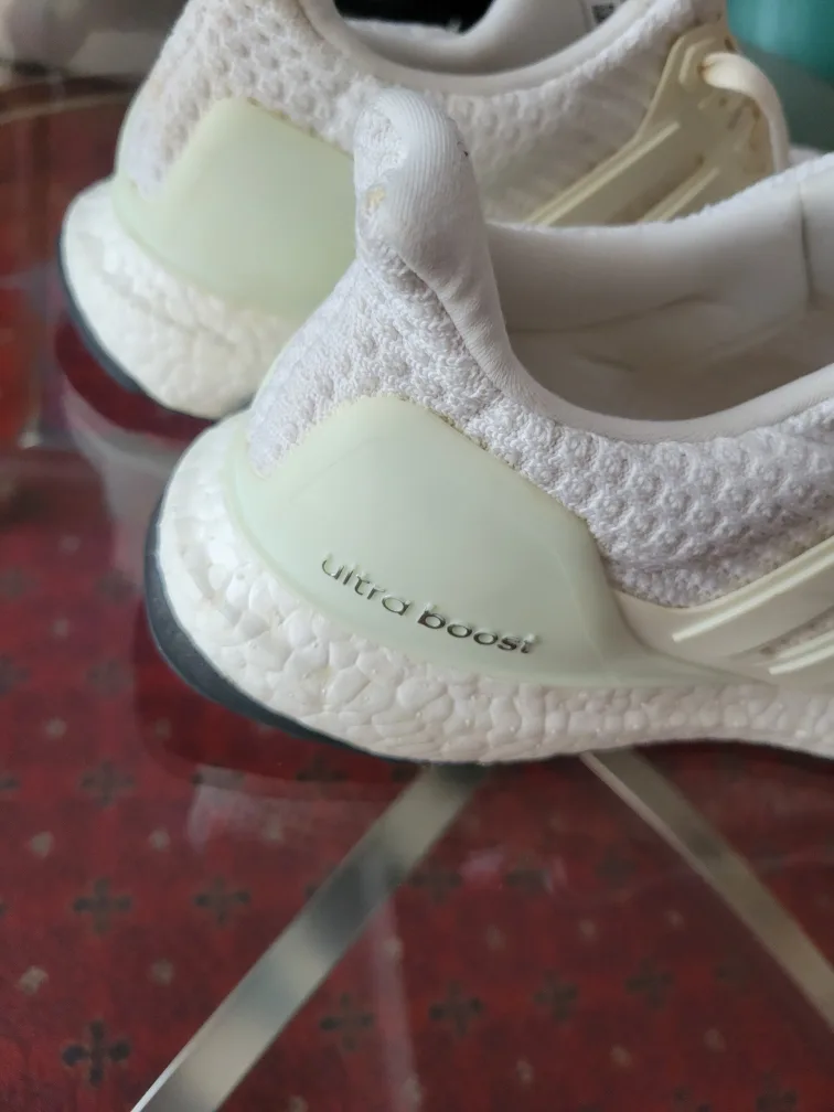 Adidas Ultra Boost White Size 9 image indicator(2)