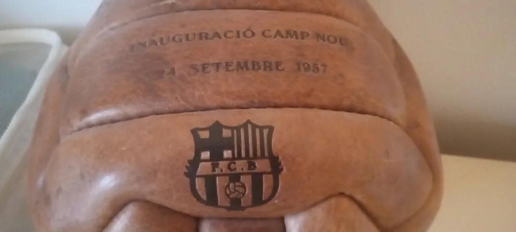 Vintage F.C. Barcelona Leather Soccer Ball image indicator(2)