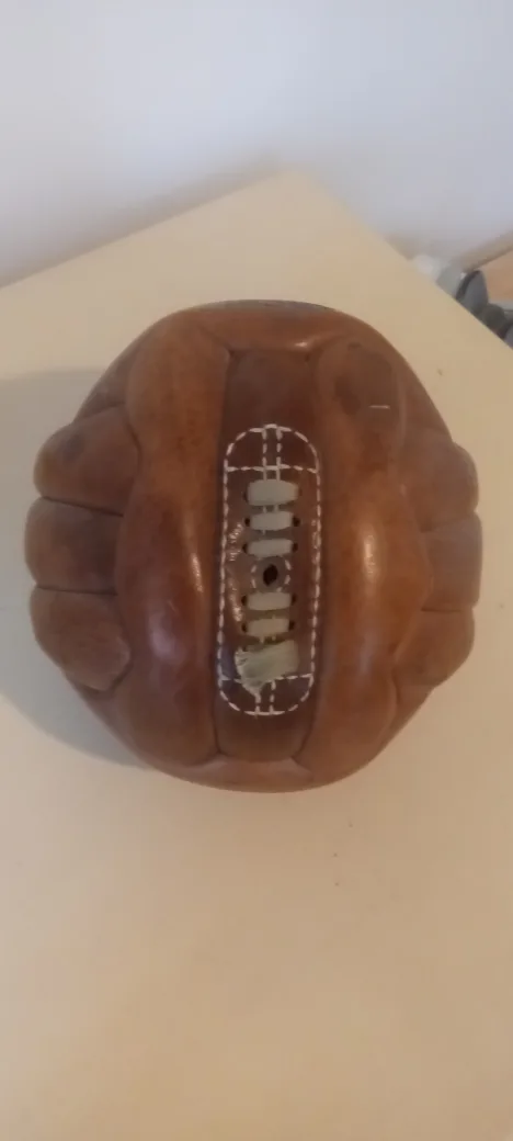 Vintage F.C. Barcelona Leather Soccer Ball image indicator(3)