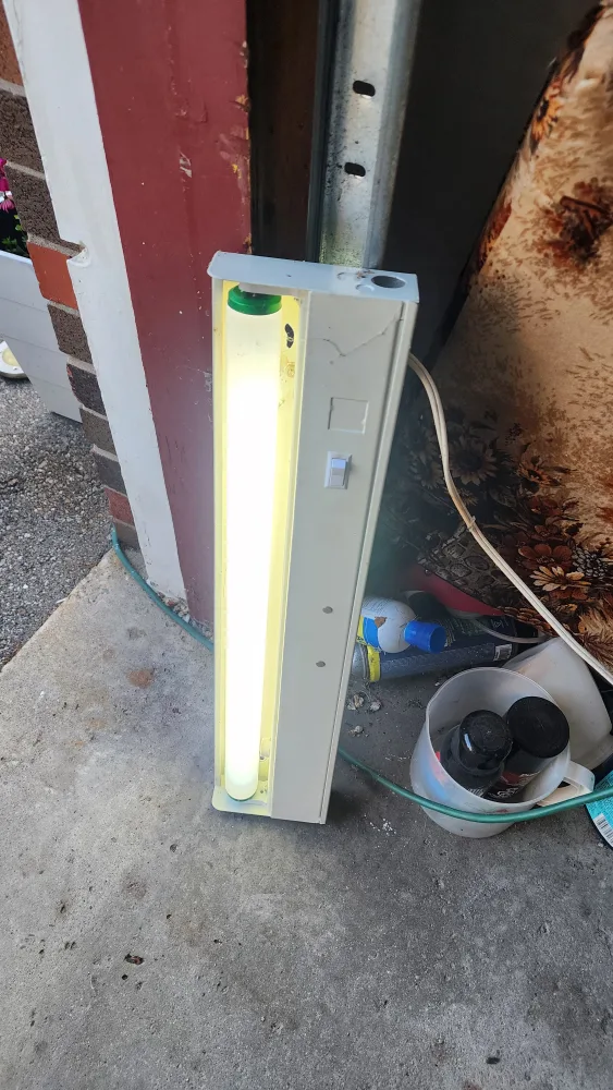 Fluorescent Light Fixture thumbnail