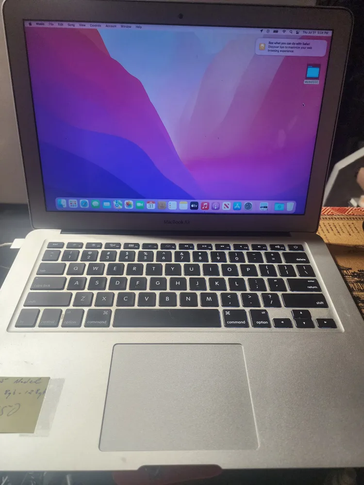 MacBook Air (13-inch, Early 2015) thumbnail