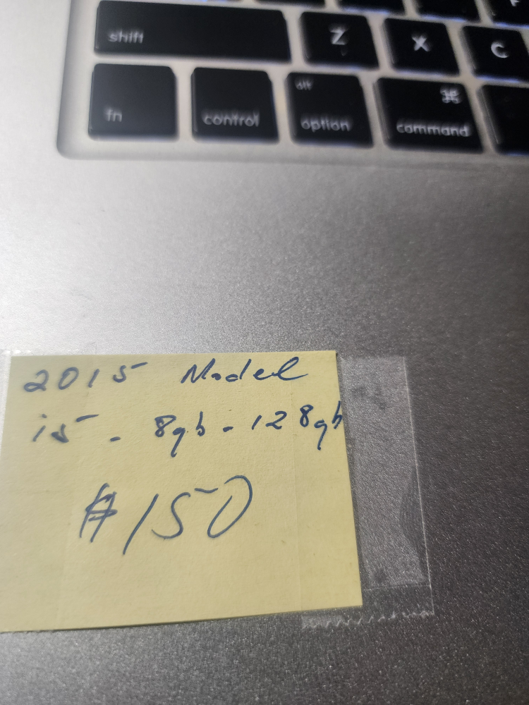 MacBook Air (13-inch, Early 2015) - photo 2