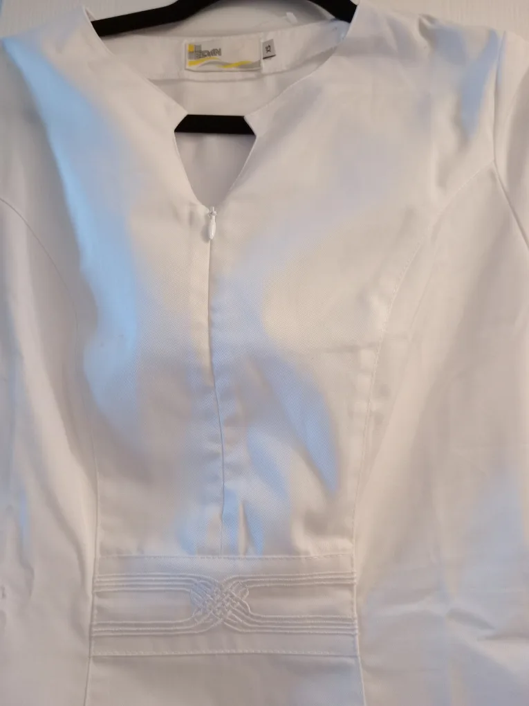 BRAND NEW SCRUBS TOP-XS image indicator(2)