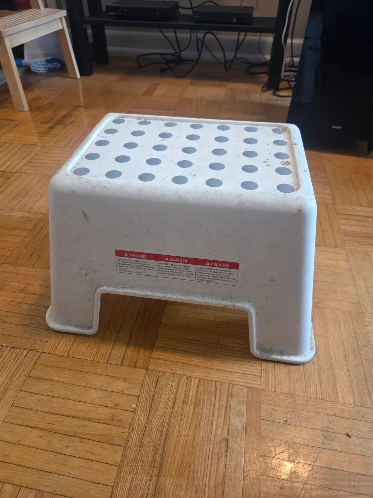 IKEA Försiktig Step Stool thumbnail