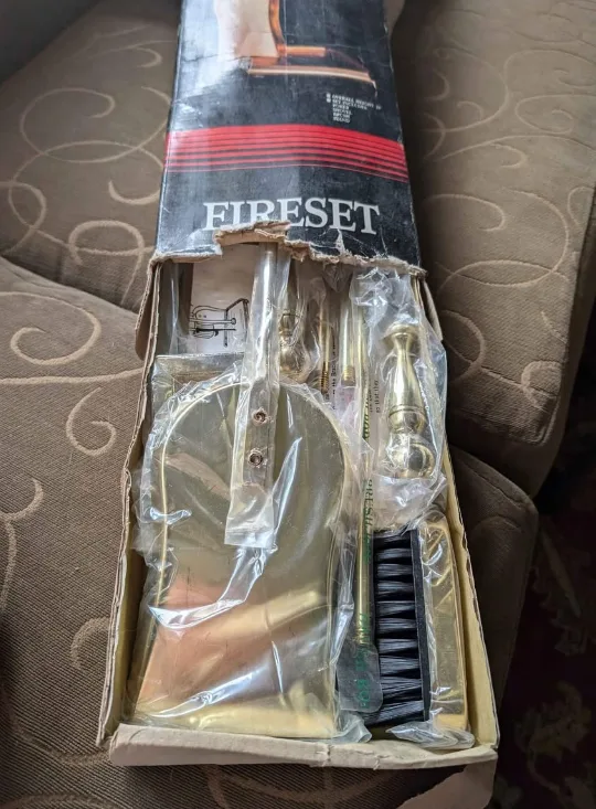 Vintage Brass Fireset - NEW, never used - Original Box image indicator(3)