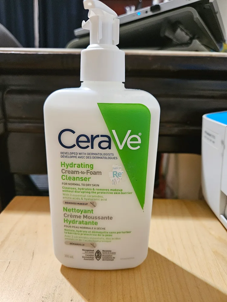 CeraVe Hydrating Cream-to-Foam Cleanser 355ml thumbnail