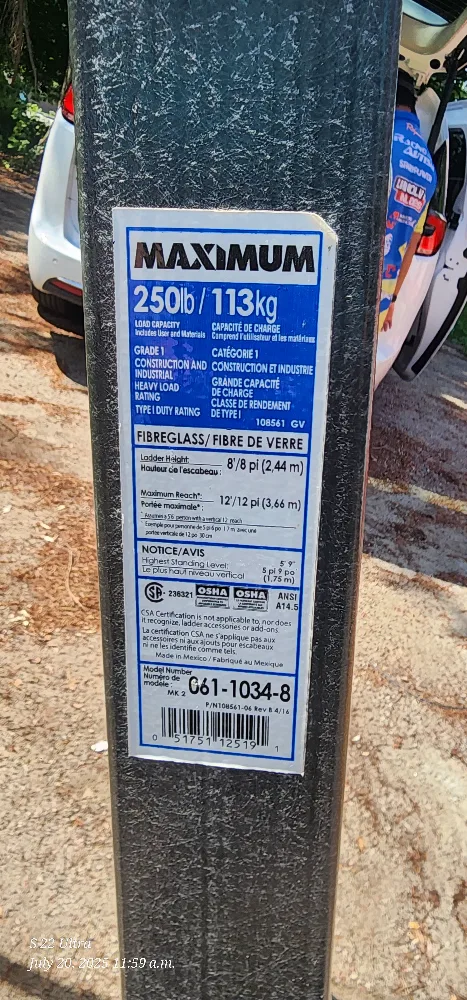 Maximum 8ft Fibreglass Ladder - 250lb Capacity thumbnail