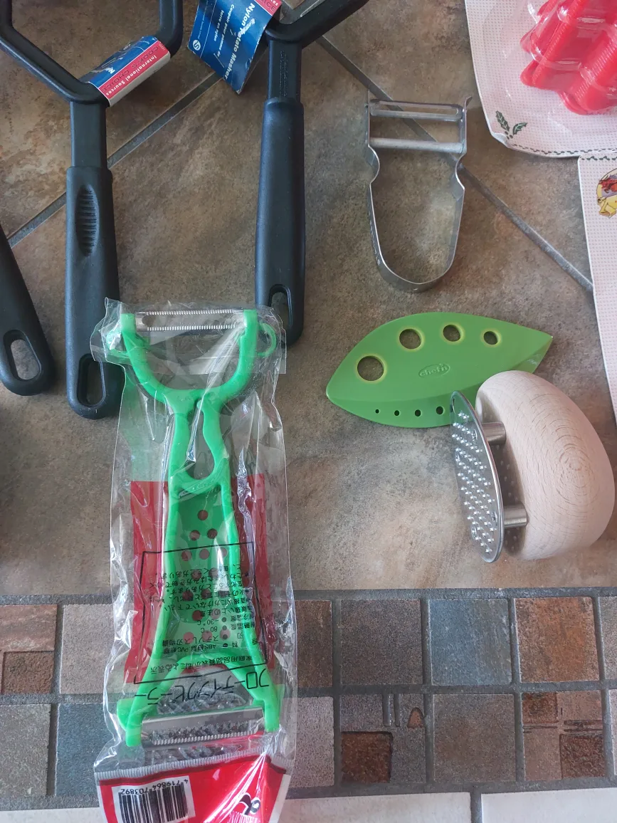 kitchen essentials image indicator(3)