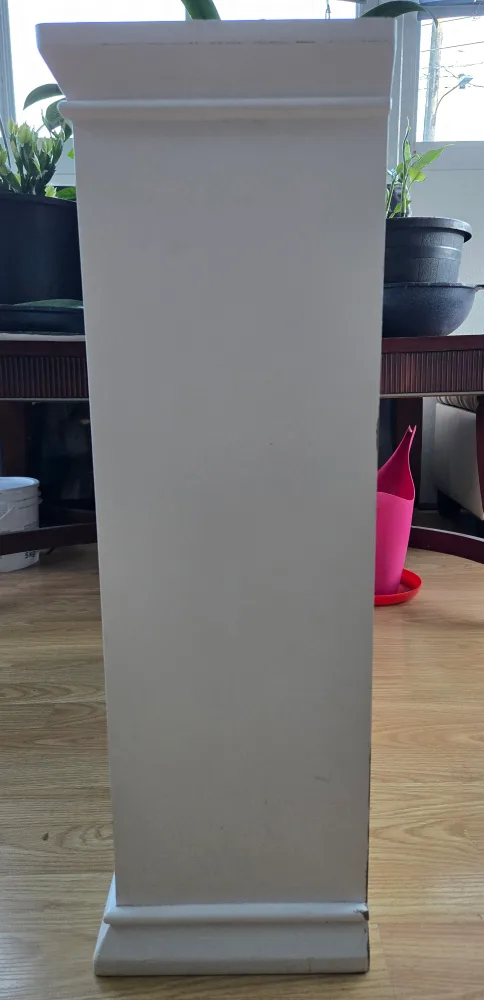 white cabinet image indicator(5)