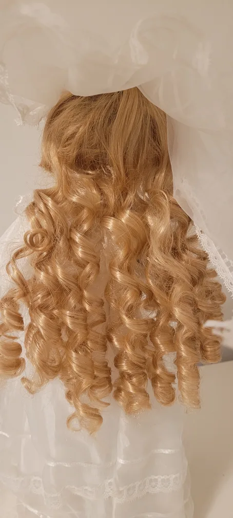 Porcelain Bride Doll 🇨🇦🍁 image indicator(3)