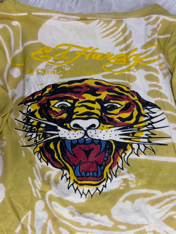 Ed hardy T-shirt thumbnail
