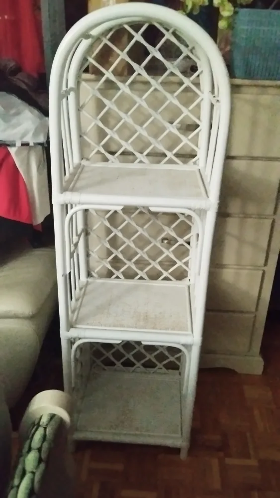 White Wicker 3-Shelf Unit thumbnail