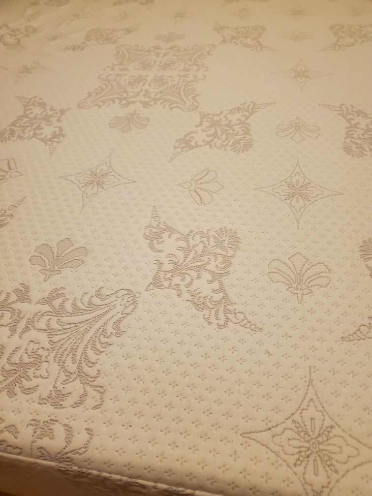 Mattress - Queen Size- 10" foam - photo 2