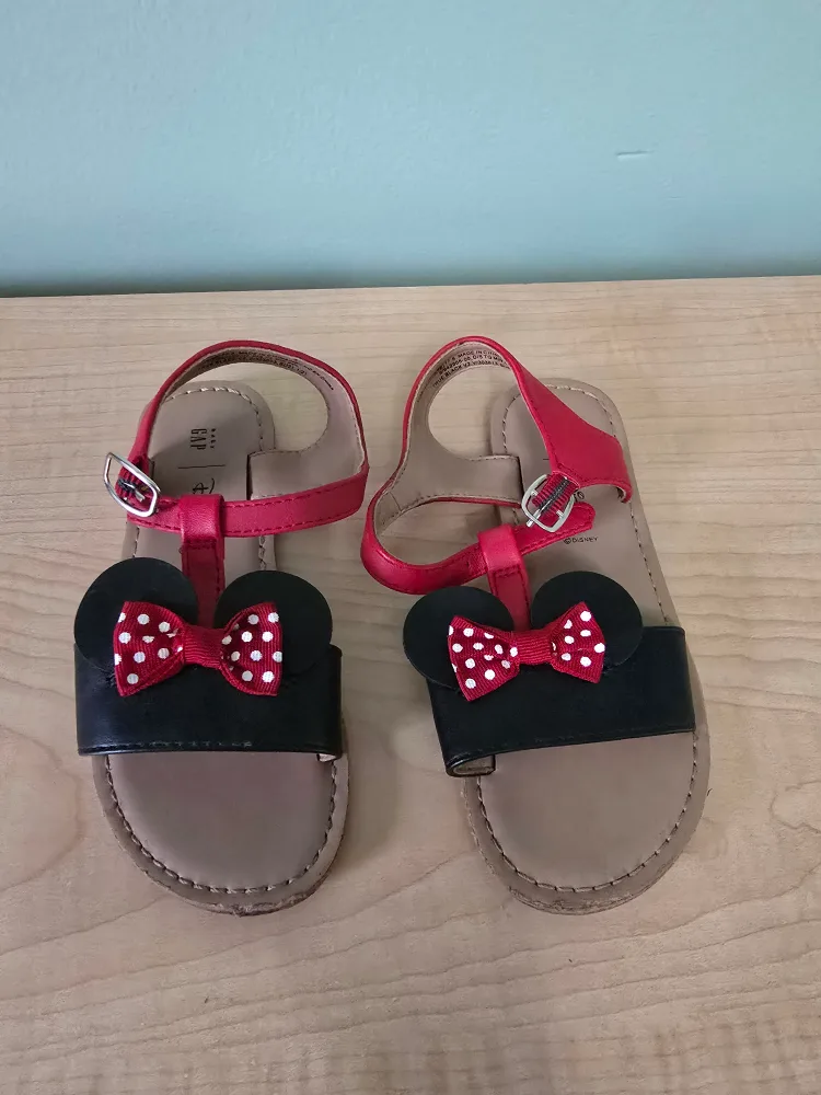 Minnie Mouse Sandals - Size 11 thumbnail