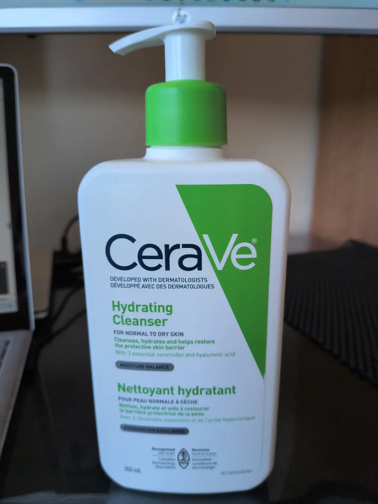 CeraVe Hydrating Cleanser for Normal to Dry Skin thumbnail
