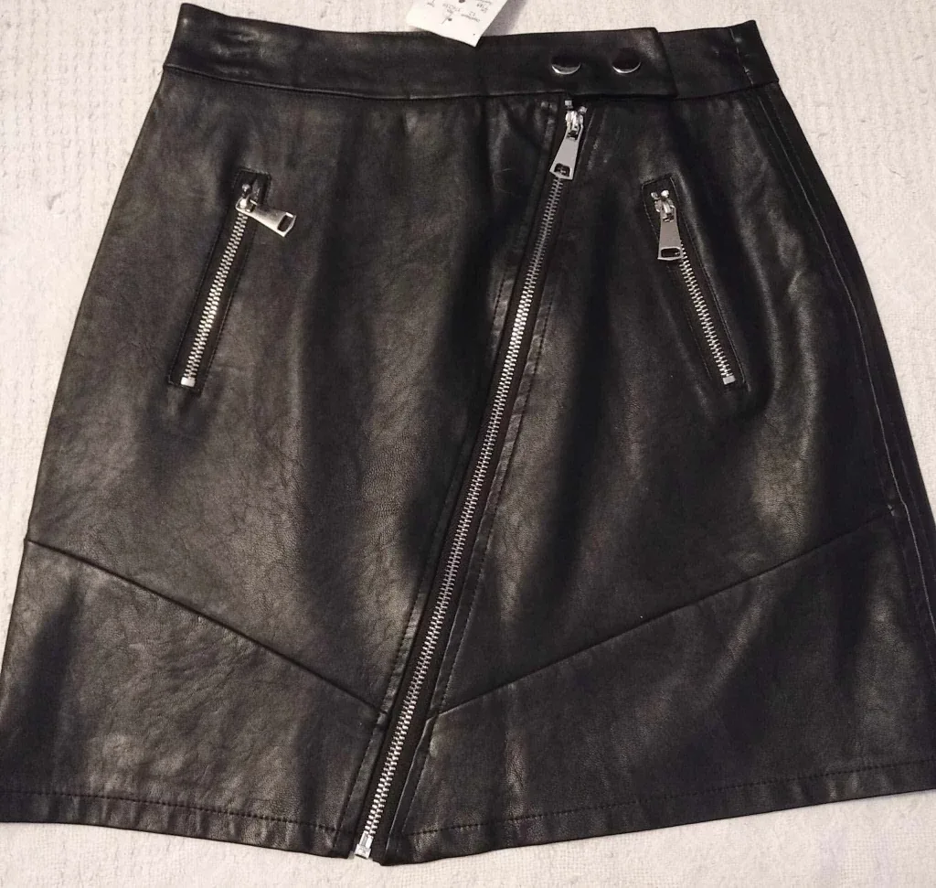 Ladies $5 DRESSES & SKIRTS image indicator(3)