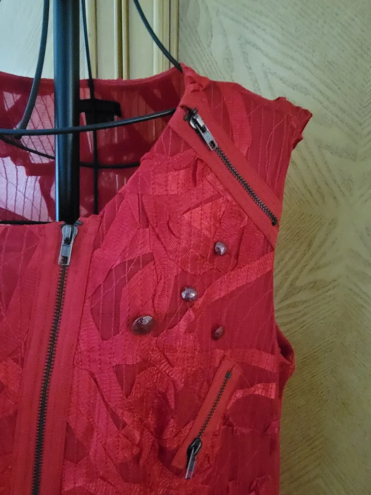 Simon Chang Red Sleeveless Dress Size 10 image indicator(7)