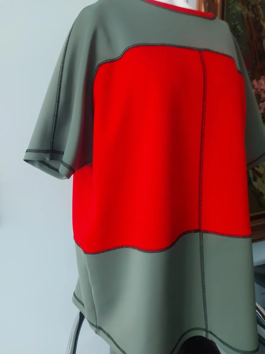 Beautiful Two-Tone Short Sleeve Top image indicator(2)