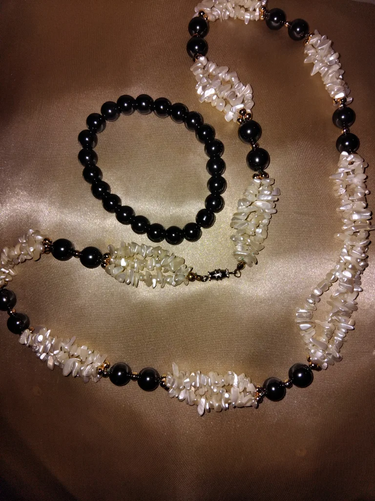 Necklace and Bracelet Set thumbnail