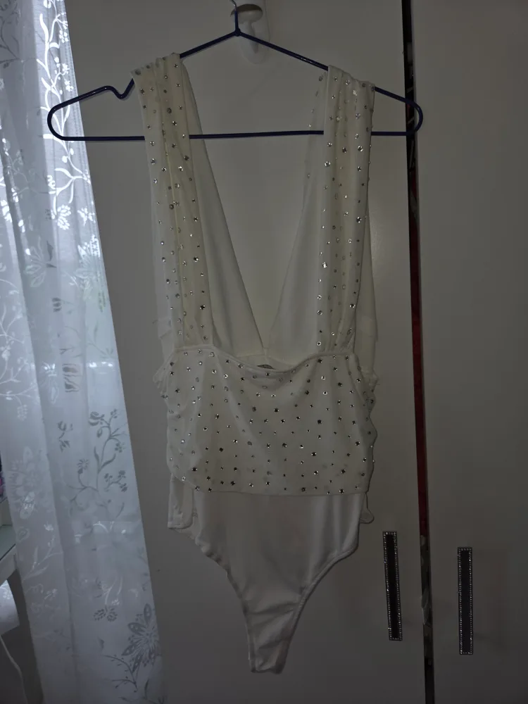White Sparkly Halter Bodysuit image indicator(3)