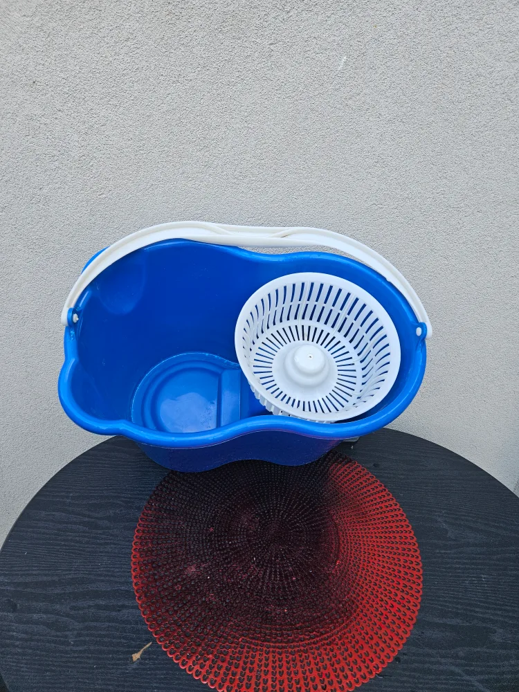 Spin Mop Bucket with Wringer thumbnail