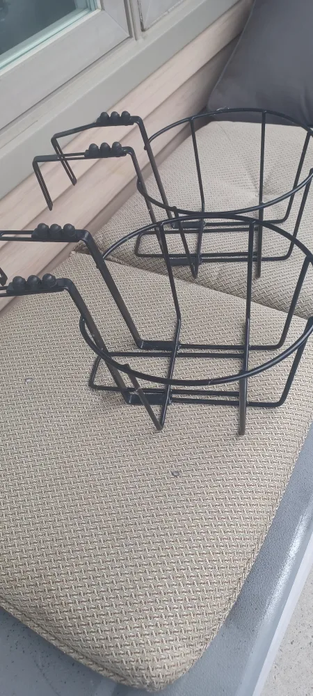 2 Black Metal Over-the-Rail Planter Baskets image indicator(2)