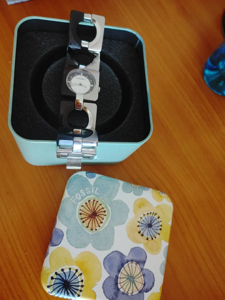 Fossil Women's Watch with Original Box image indicator(6)