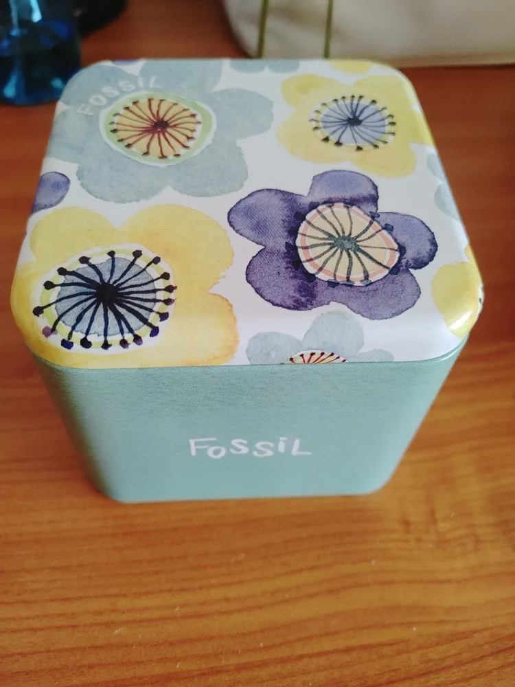 Fossil Women's Watch with Original Box image indicator(7)