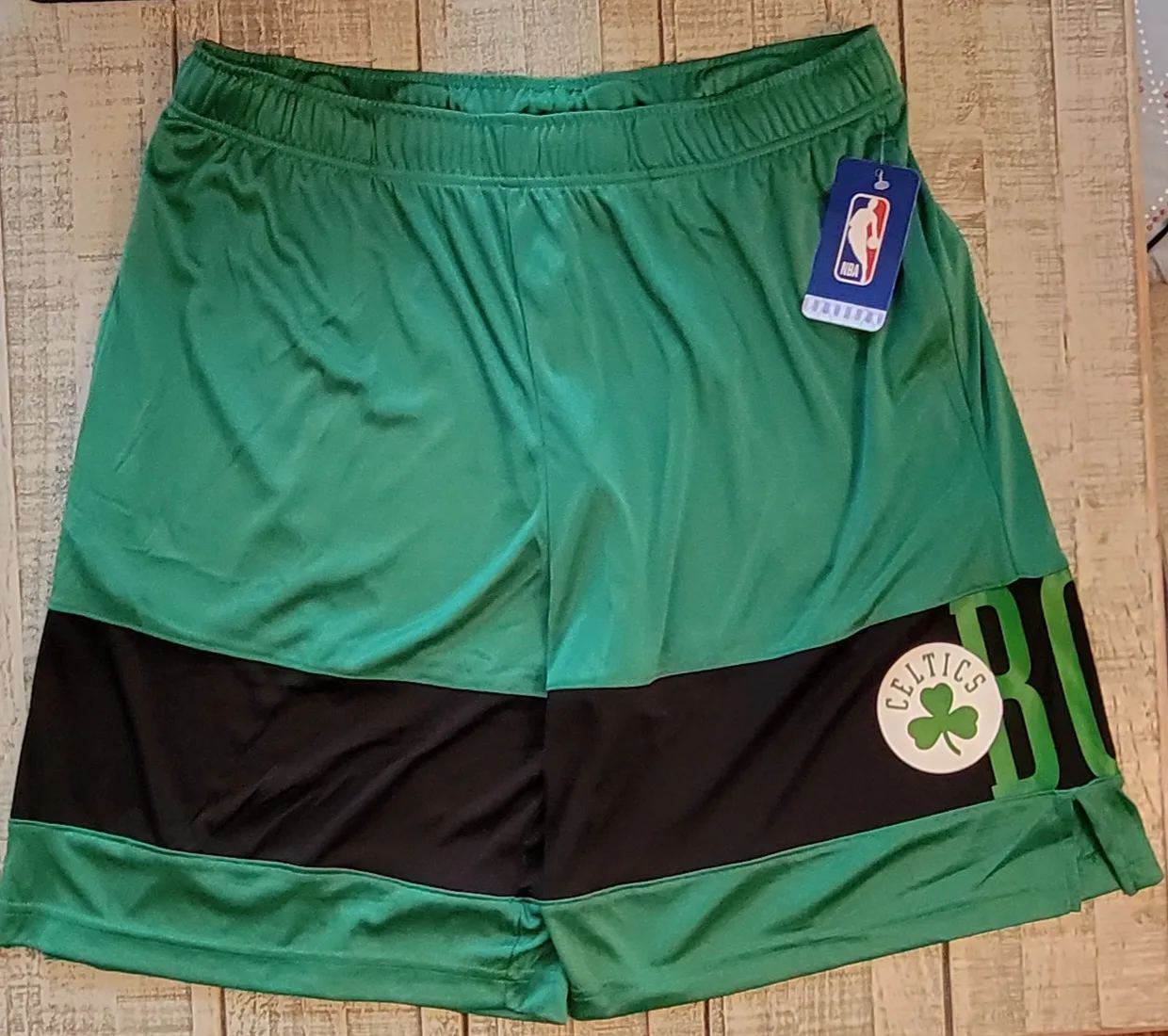 NBA Boston Celtics Shorts - Size Large thumbnail