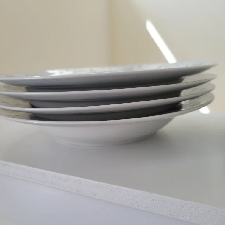 Set of 16 Soup Bowls & Dishes image indicator(5)