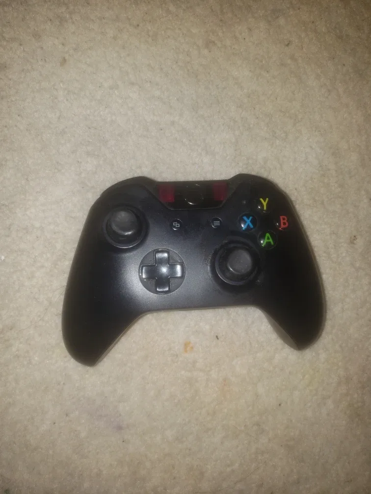 Xbox One Wireless Controller thumbnail